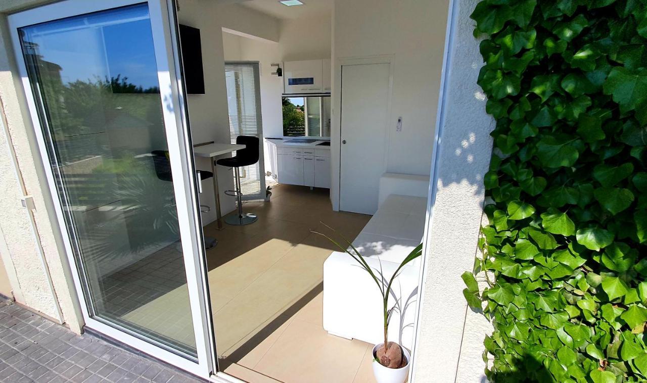 Jacuzzi Penthouse Apartment ماتولي المظهر الخارجي الصورة