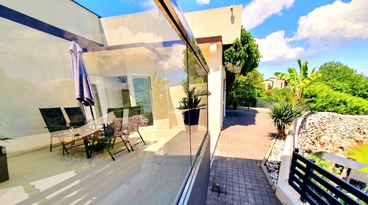Jacuzzi Penthouse Apartment ماتولي المظهر الخارجي الصورة