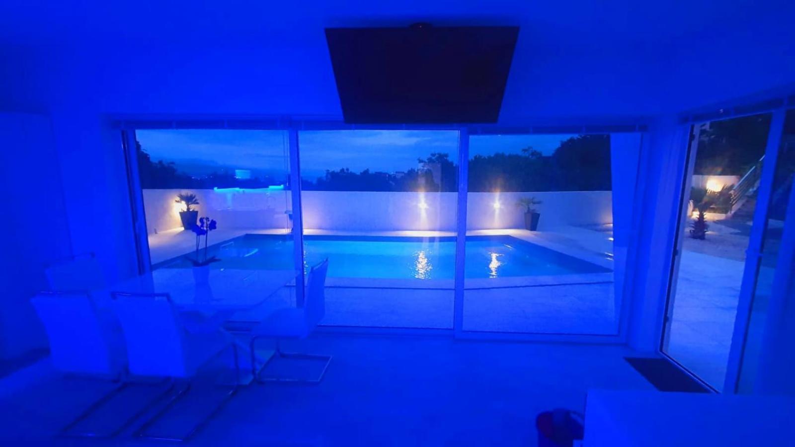 Jacuzzi Penthouse Apartment ماتولي المظهر الخارجي الصورة