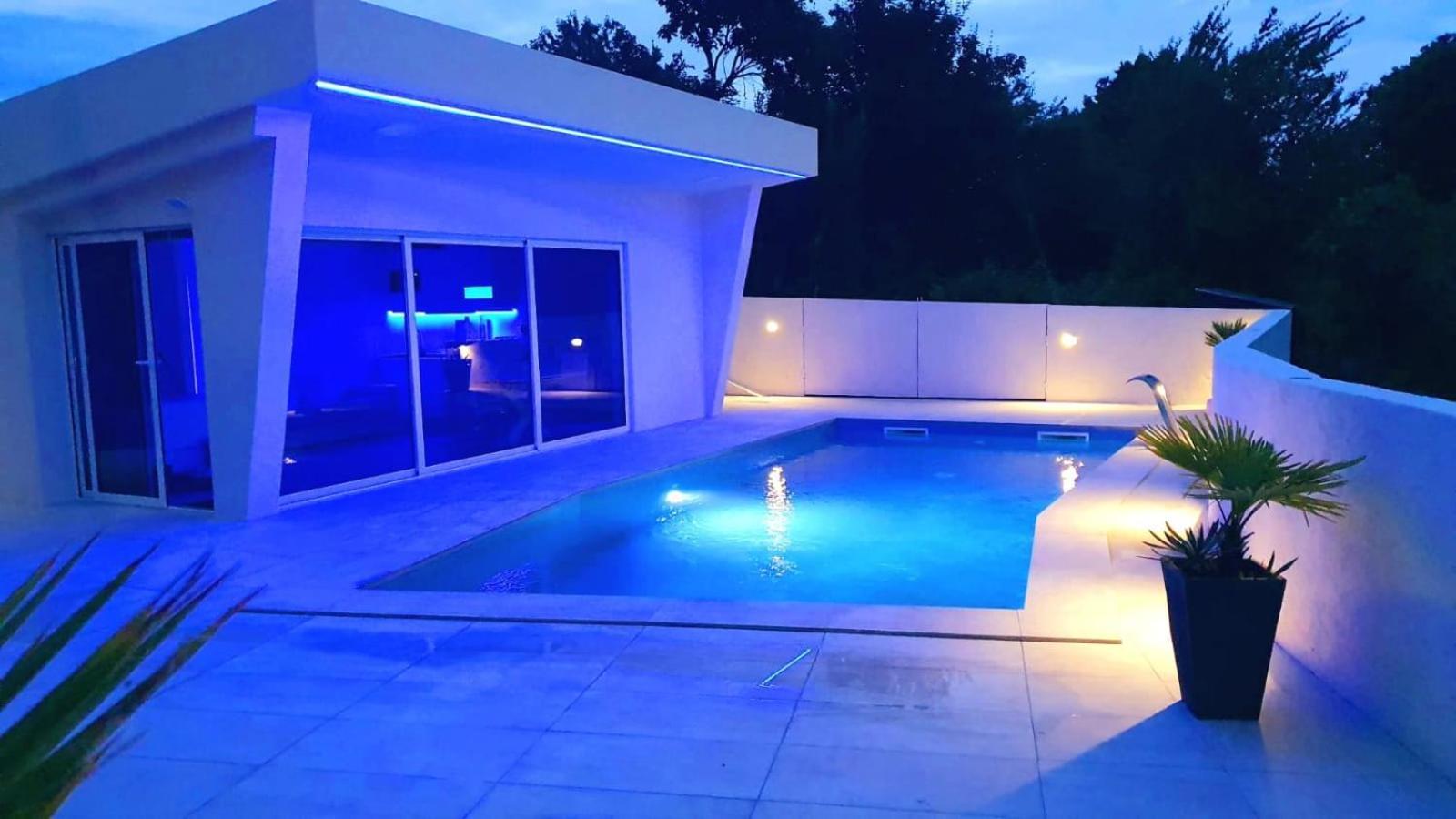 Jacuzzi Penthouse Apartment ماتولي المظهر الخارجي الصورة