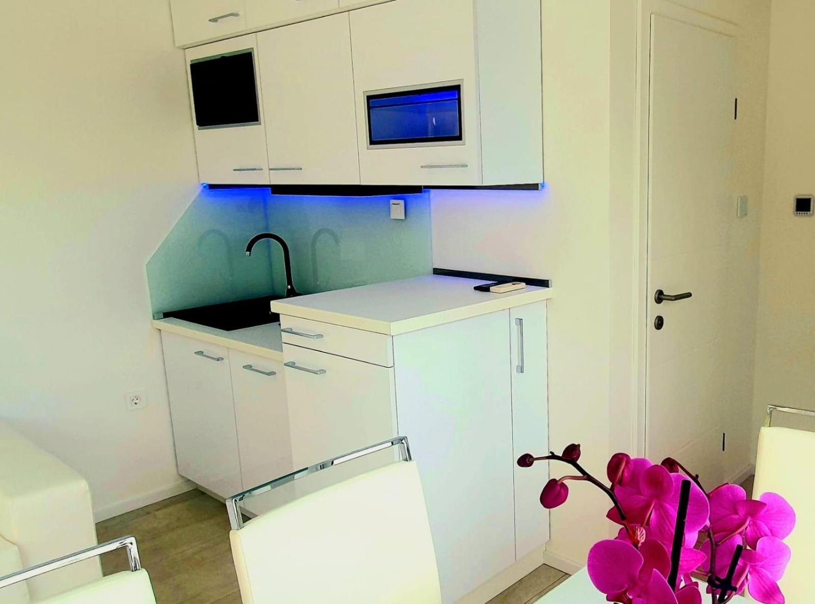 Jacuzzi Penthouse Apartment ماتولي المظهر الخارجي الصورة