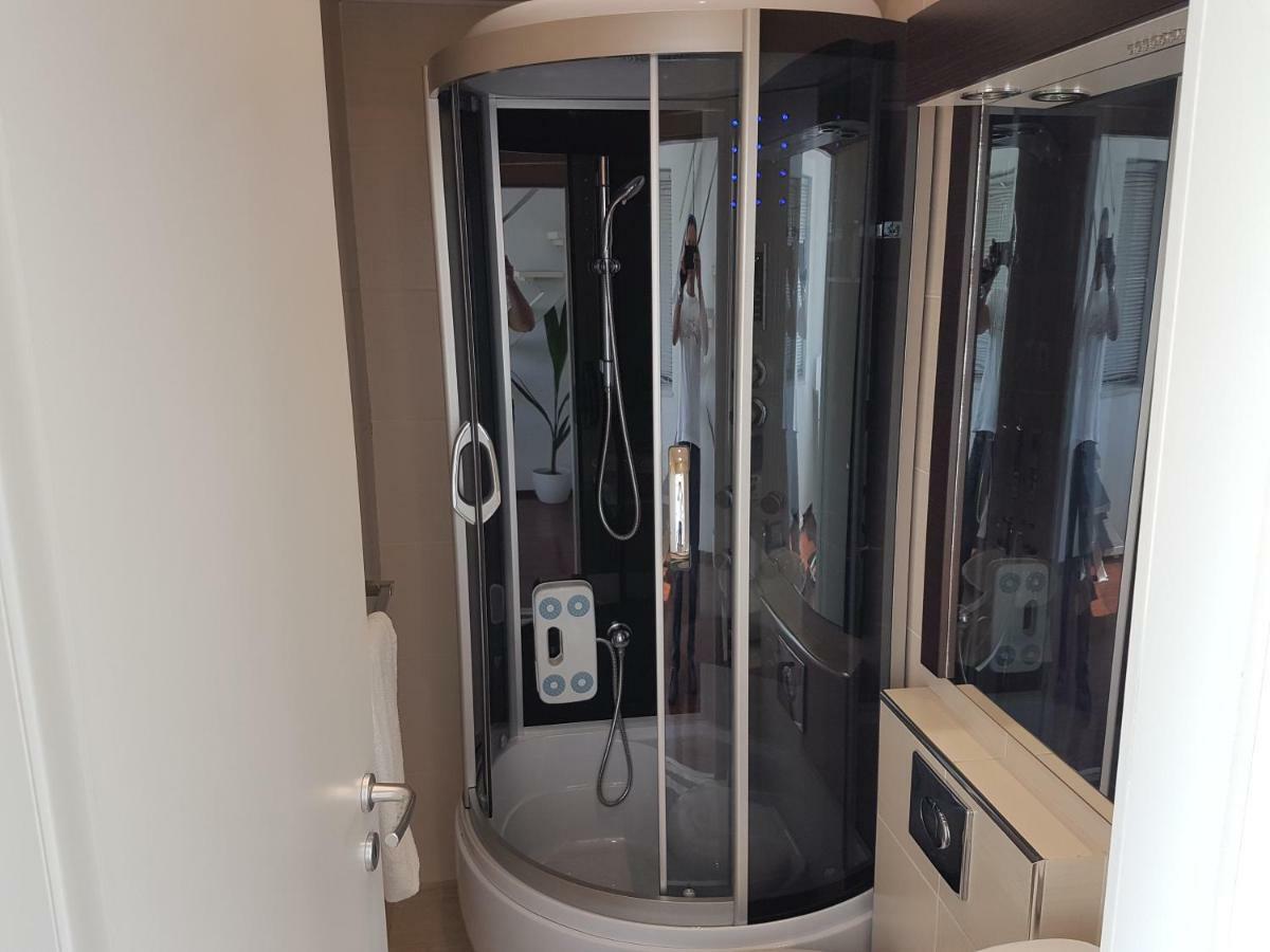 Jacuzzi Penthouse Apartment ماتولي المظهر الخارجي الصورة